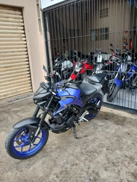 Carro Yamaha MT-03 2021 ABS
