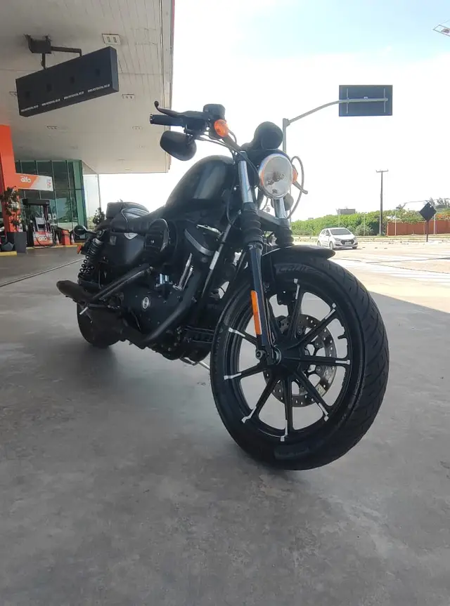 Carro Harley-Davidson Xl 883 2019 N IRON