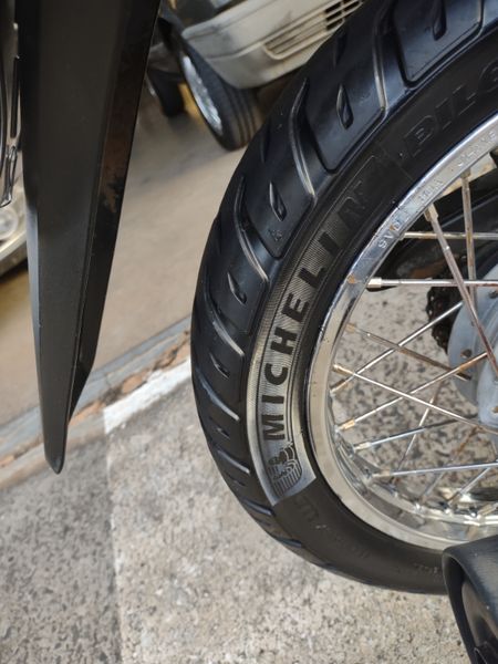 Biz 125i ES