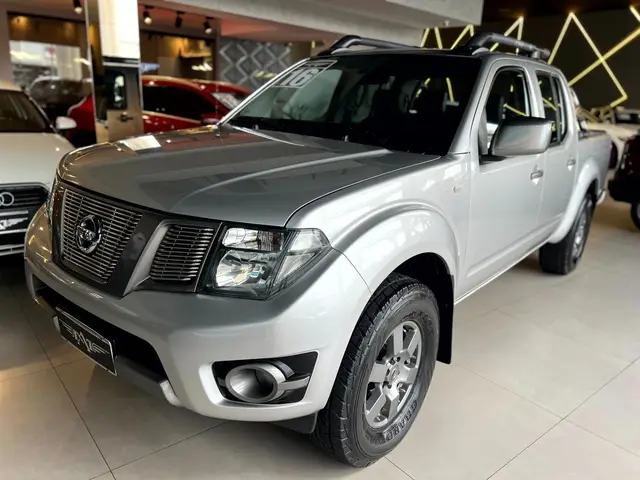 Carro Nissan Frontier 2016 2.5 TD CD 4x4 SV Attack (Aut)