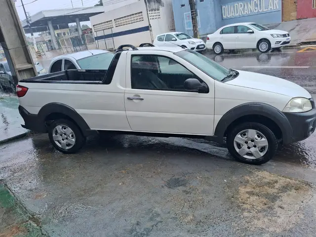 Carro Fiat Strada 2014 Working 1.4 (Flex)