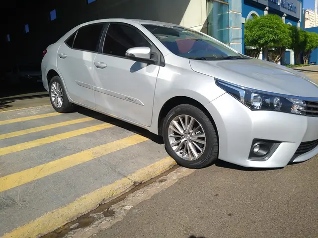Carro Toyota Corolla 2015 2.0 XEi Multi-Drive S (Flex)