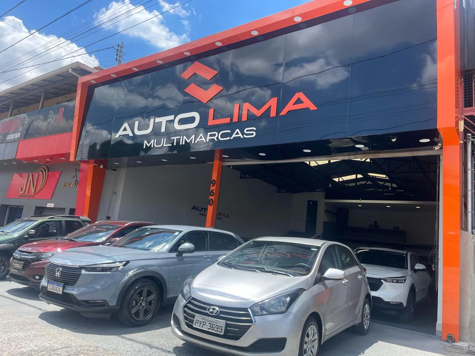 Fachada da loja AUTO LIMA MULTIMARCAS LTDA - Contagem - MG