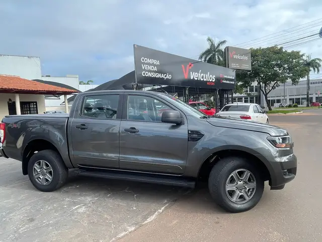Carro Ford Ranger Cabine Dupla 2017 Ranger 2.2 TD XLS CD 4x4 (Aut)