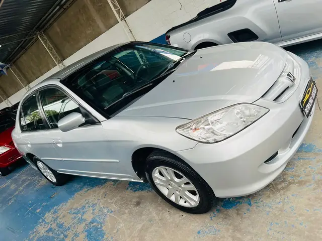 Carro Honda Civic 2006 Sedan LX 1.7 16V (Aut)