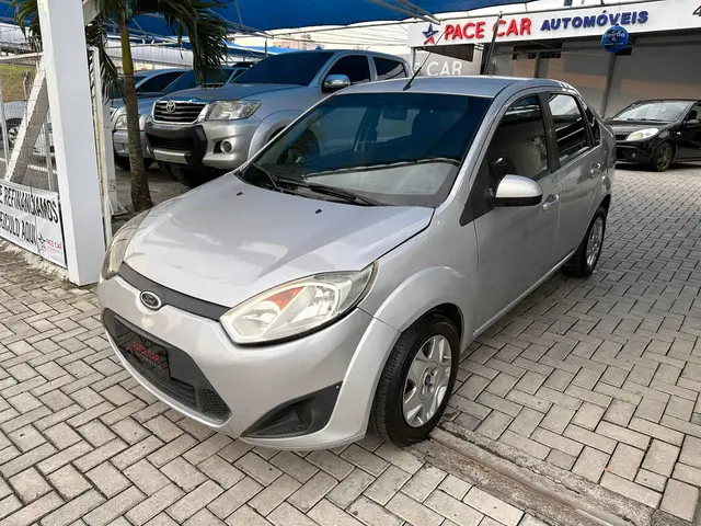 Carro Ford New Fiesta Sedan 2014 1.6 SE (Flex)