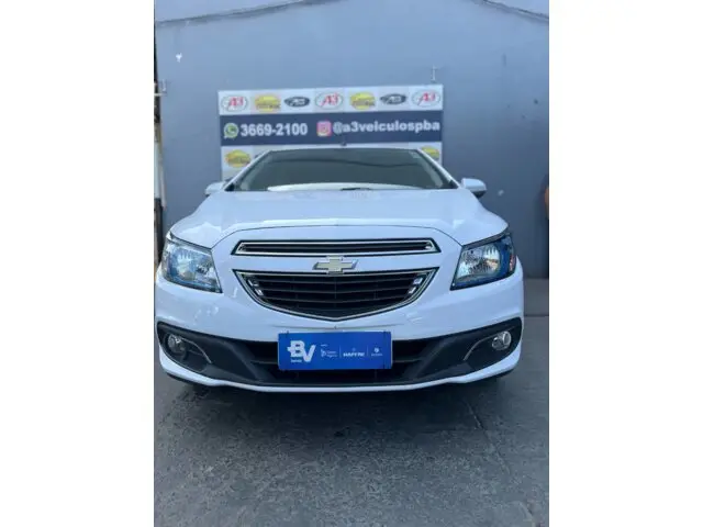 Carro Chevrolet Onix 2015 1.4 LTZ SPE/4 (Aut)