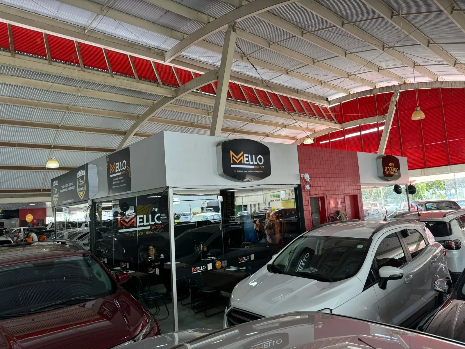 Fachada da loja Veículos à venda em Mello Motors - Aparecida de Goiânia - GO | Mobiauto