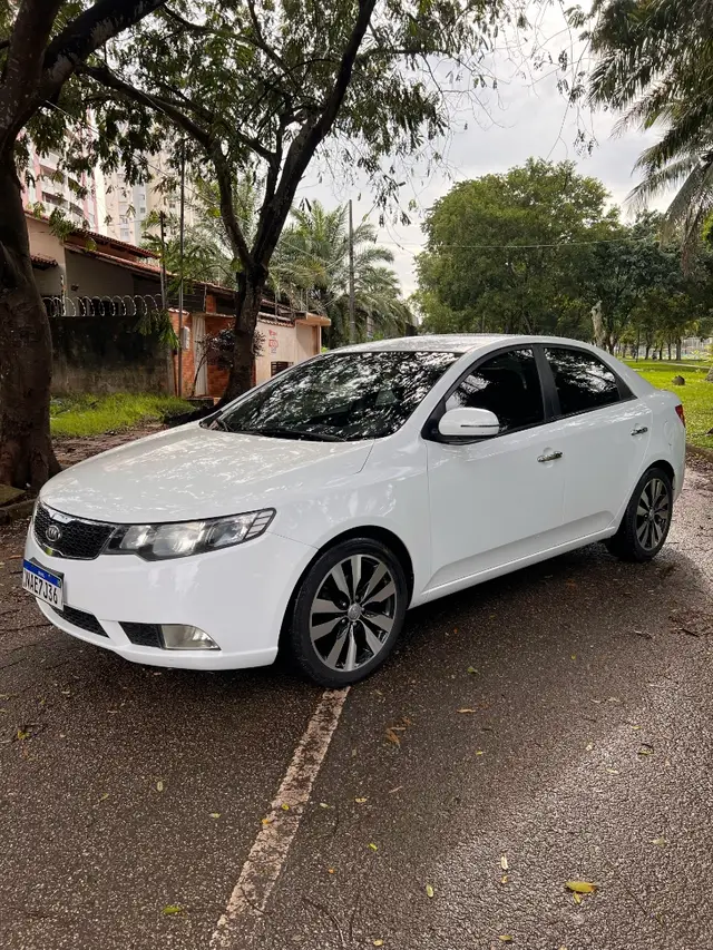 Carro Kia Cerato 2013 SX 1.6 16V (Aut)