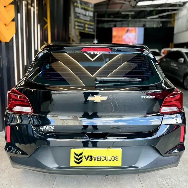 Carro Chevrolet Onix 2023 RS 1.0 Turbo (Aut.)