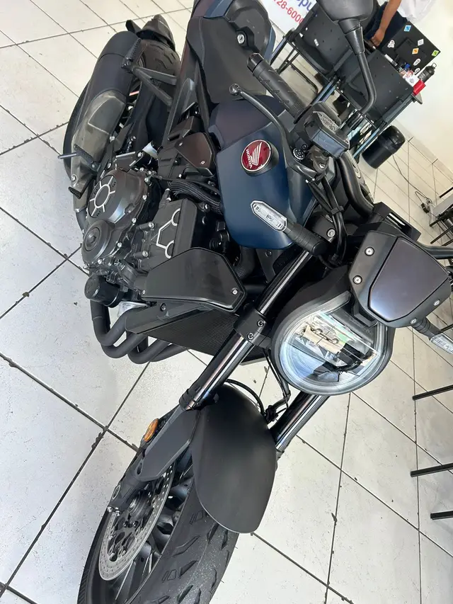 Carro Honda CB 1000R 2024 Black Edition