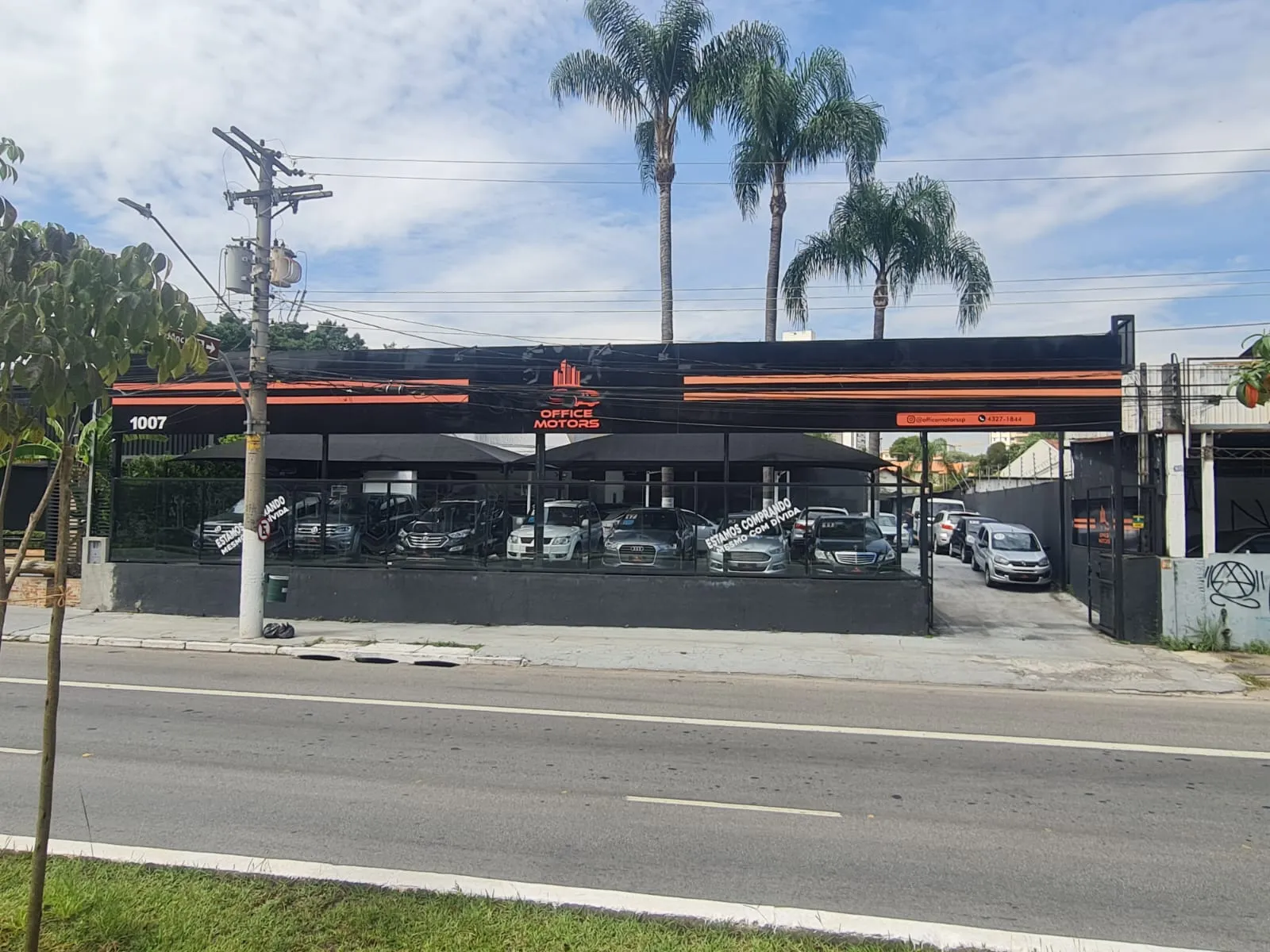 Fachada da loja OFFICE MOTORS - São Paulo - SP