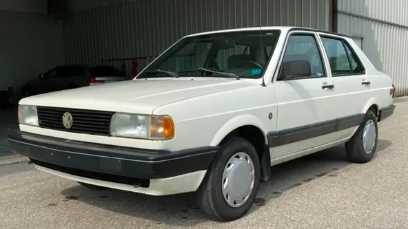 Modelo foi vendido entre 1987 e 1994 no exterior e acumulou 220 mil vendas