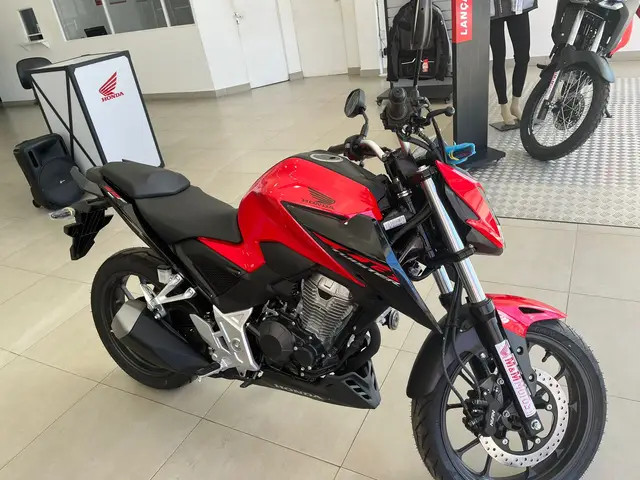 Moto Honda CB 300F Twister 2024 (CBS)