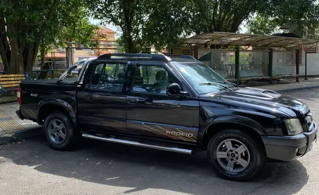 Carro Chevrolet S10 Cabine Dupla 2011 S10 Rodeio 2.4 Flexpower 4X2 (Cab Dupla)