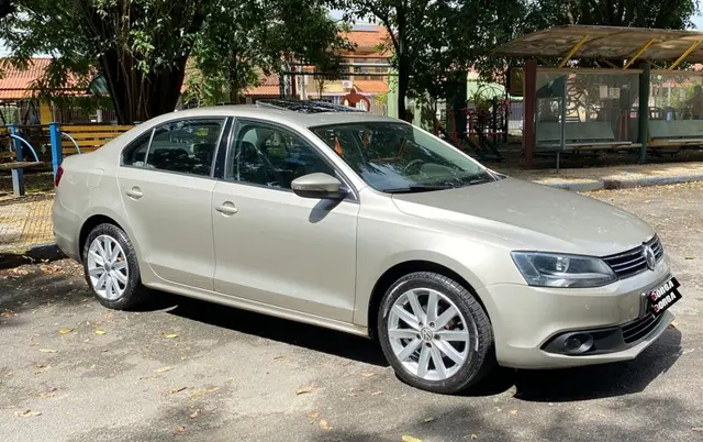 Carro Volkswagen Jetta 2013 2.0 Comfortline (Flex)