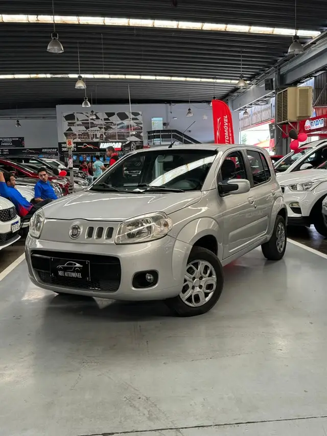 Carro Fiat Uno 2013 Vivace Italia 1.0 8V (Flex) 4p