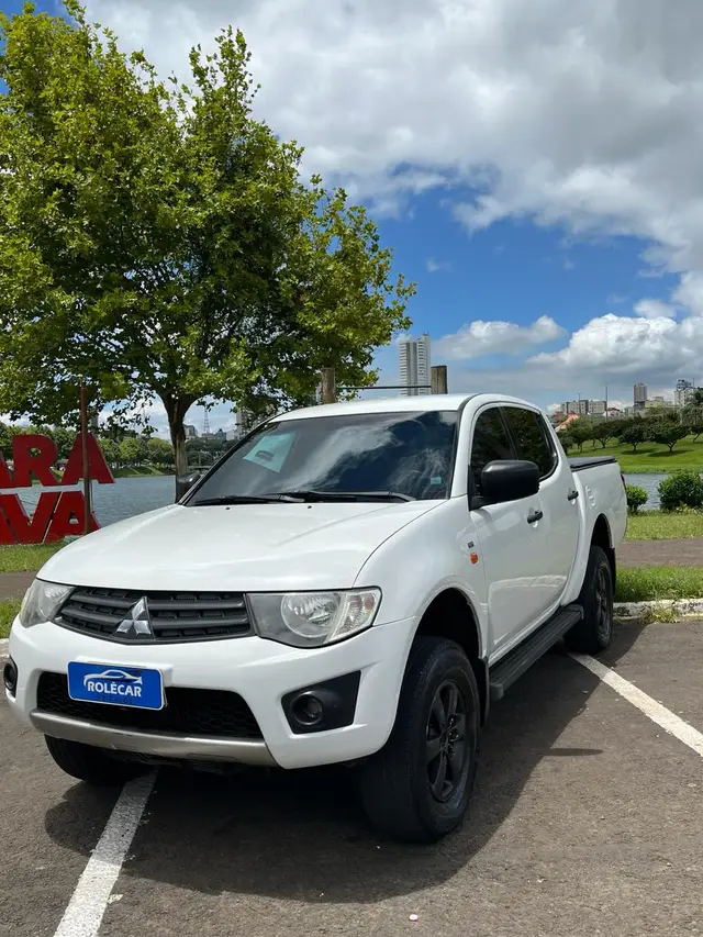 Carro Mitsubishi L200 Triton Sport 2015 3.2 Di-D 4x4 GLX