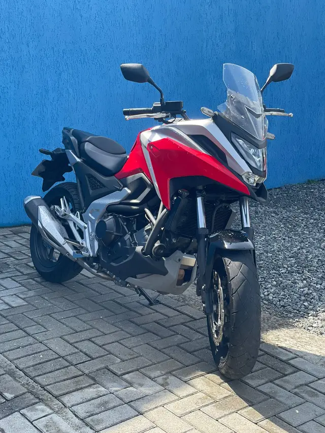 Carro Honda NC 750X 2023 DCT