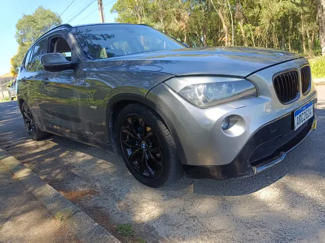 Carro BMW X1 2011 2.0 16V sDrive18i