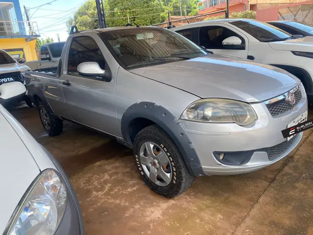 Carro Fiat Strada 2013 Trekking 1.6 16V (Flex)