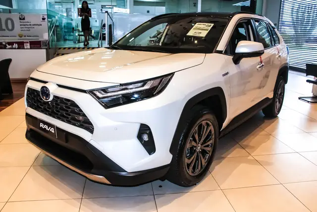 Carro Toyota RAV4 2025  SX Connect 2.5 (Híbrido)