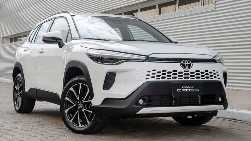 Toyota Corolla Cross 2025 ganha item que todo carro automático deveria ter