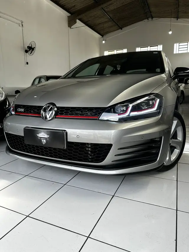 Carro Volkswagen Golf 2017 GTI 2.0 TSi DSG