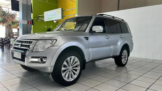 Carro Mitsubishi Pajero 2016 3.2 DI-D HPE 4WD (Aut)