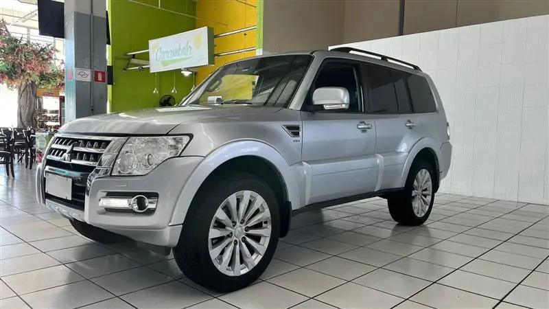 Mitsubishi Pajero 3.2 DI-D HPE 4WD (Aut)