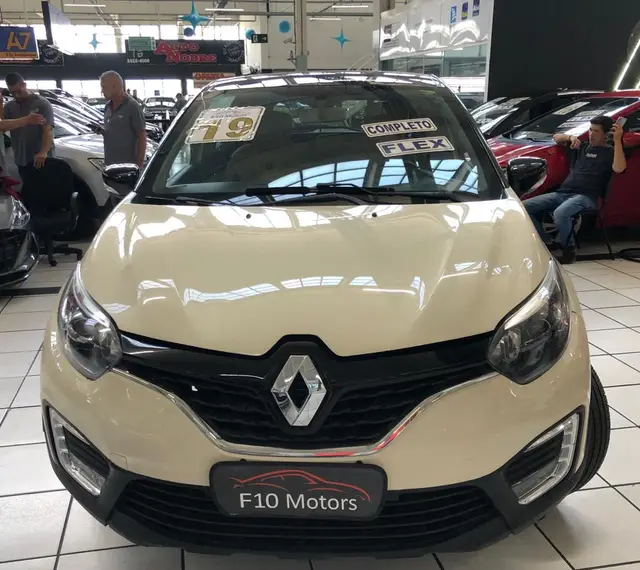 Carro Renault Captur 2019 Life 1.6 16v SCe CVT (Flex)