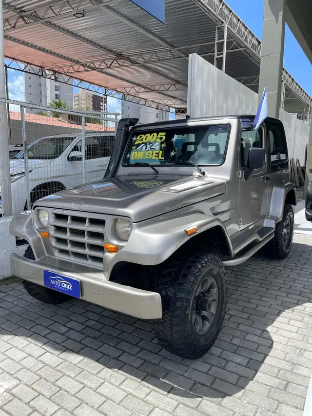 Carro Troller T4 2005 4x4 2.8 Turbo (teto lona)