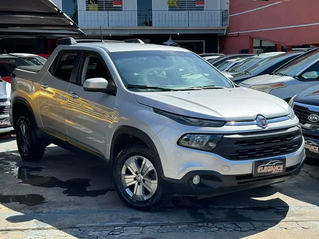 Carro Fiat Toro 2018 Freedom 2.0 diesel MT6 4x2