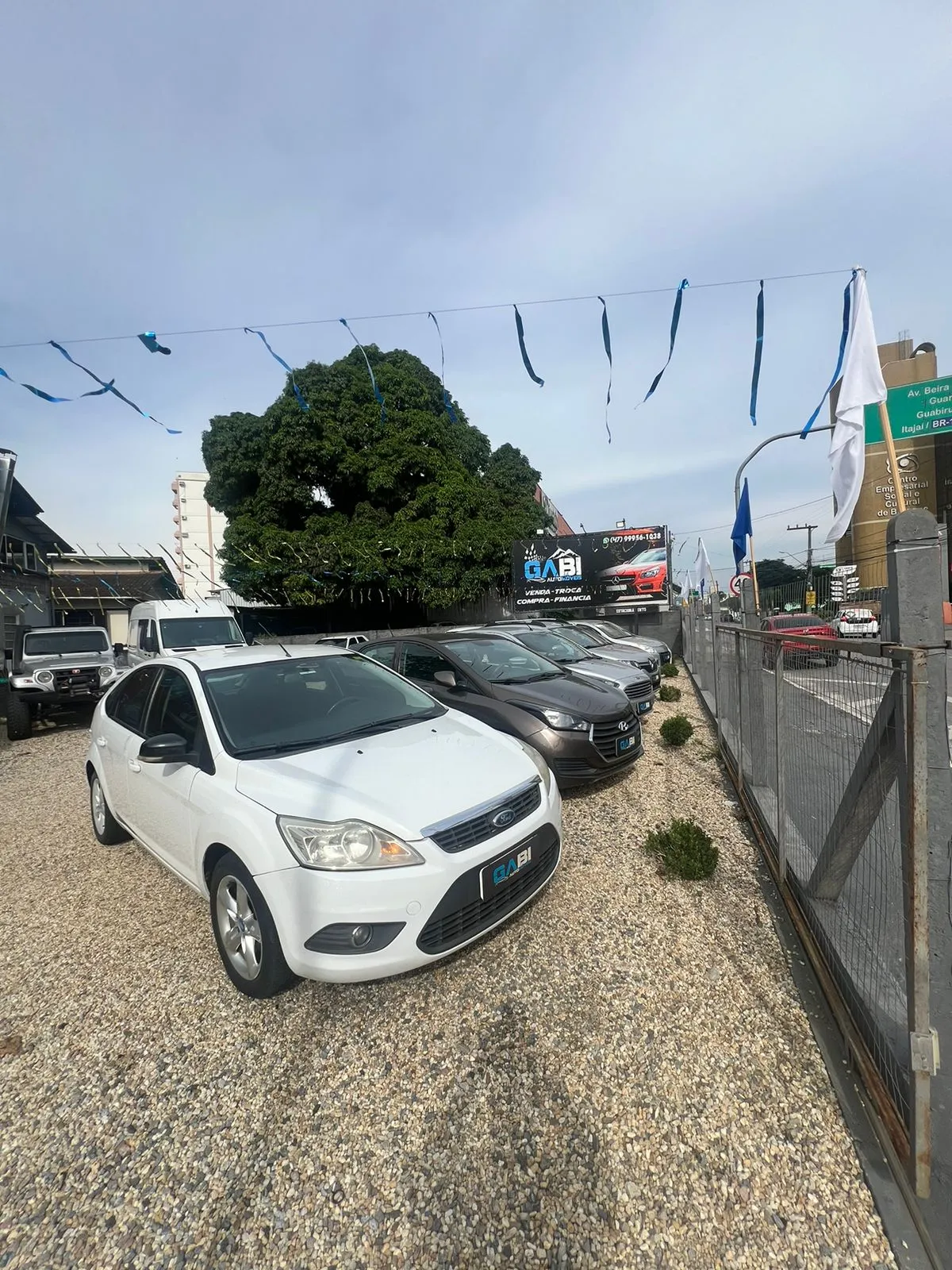 Fachada da loja Veículos à venda em GABIAUTO AUTOMOVEIS LTDA - Brusque - SC | Mobiauto