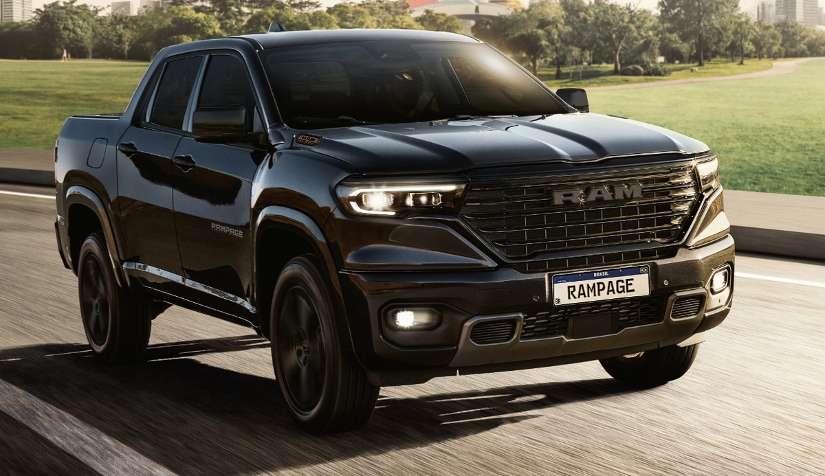 Pacote disponível para a versão Laramie pinta de preto detalhes externos e troca a cor do couro dos bancos