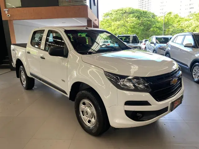 Carro Chevrolet S10 Cabine Simples 2020 S10 2.8 CTDi Cabine Simples LS 4WD