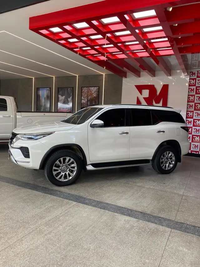 Carro Toyota SW4 2021 SRX 2.8 turbodiesel 5L 4x4 (Aut)