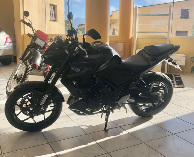 Carro Yamaha MT-03 2022 ABS