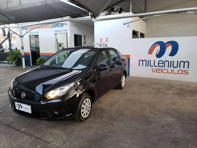 Carro Fiat Grand Siena 2021 1.4 Flex