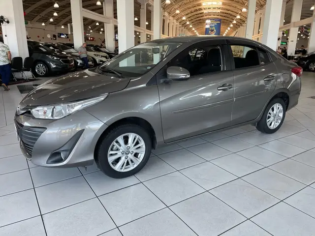 Carro Toyota Yaris Sedan 2019 1.5 XL (Flex)