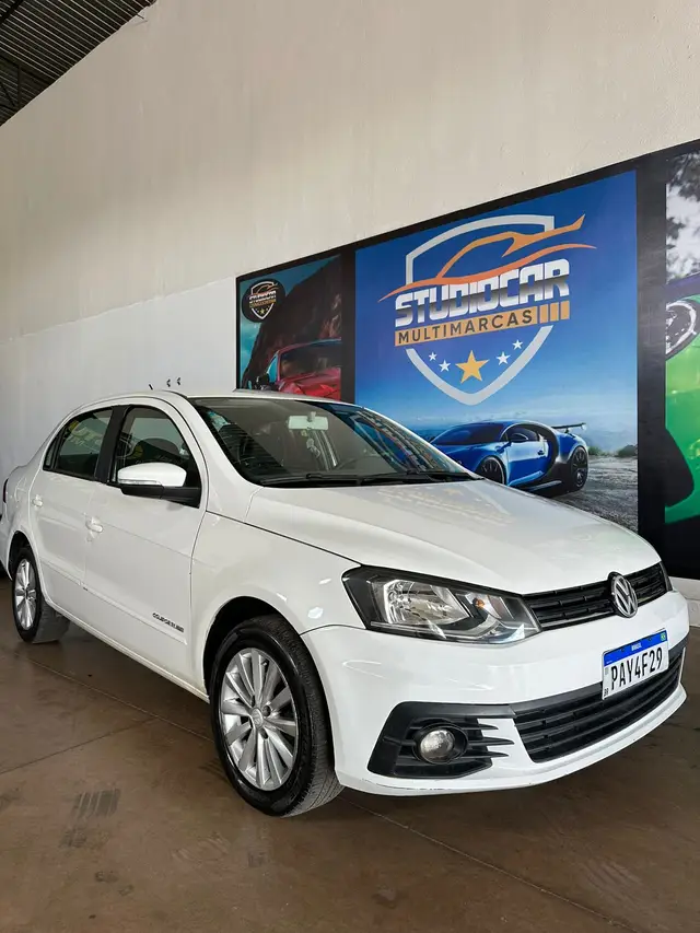 Carro Volkswagen Voyage 2017 1.6 MSI Highline (Flex)