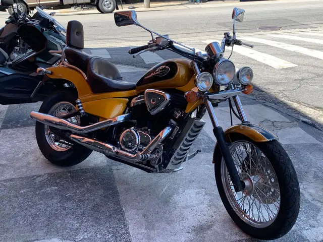 Moto Honda VT 600 2000 C Shadow