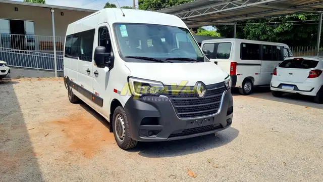 Carro Renault Master 2024 Extra Furgão L3H2