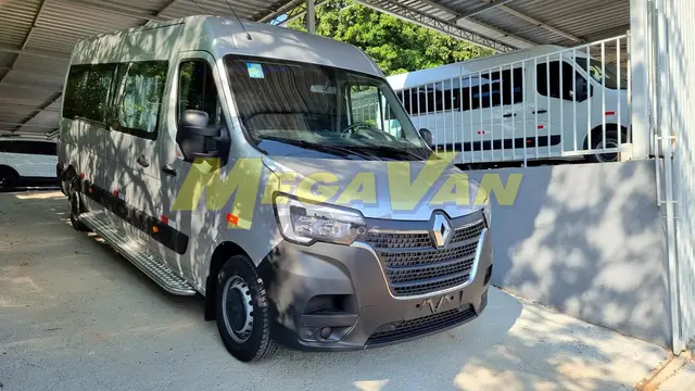 Carro Renault Master 2024 Extra Furgão L3H2