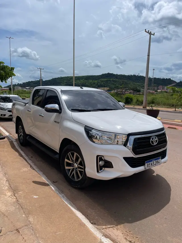 Carro Toyota Hilux Cabine Dupla 2020 Hilux 2.8 TDI SRV CD 4x4 (Aut)