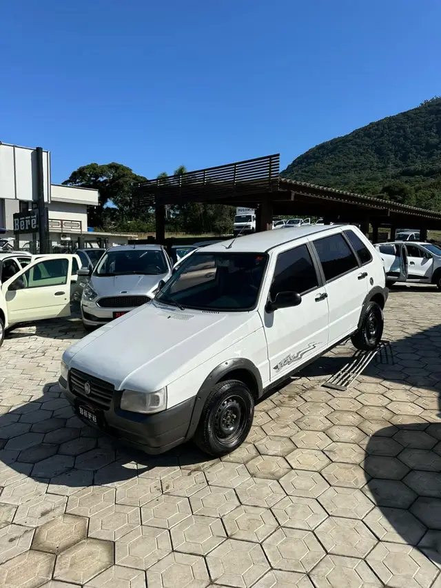 Carro Fiat Uno 2013 Way 1.0 8V (Flex) 4p