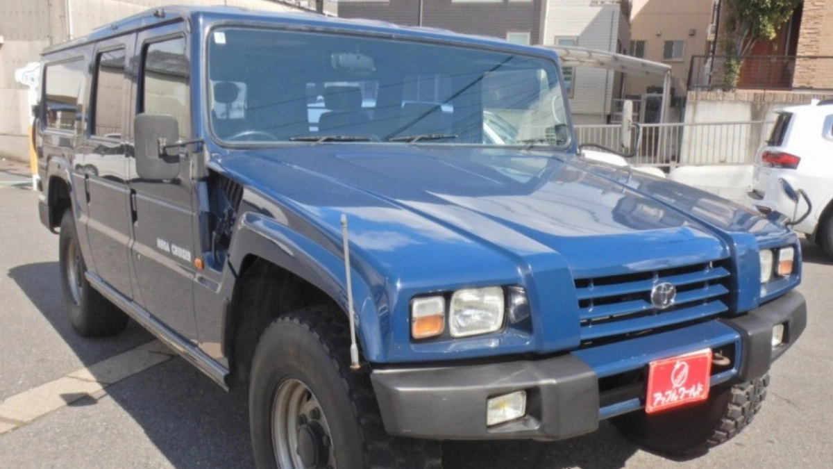 Apelidado de Hummer japonês, o Toyota Cruiser teve poucas unidades produzidas para civis