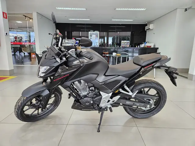 Carro Honda CB 300F Twister 2024 (CBS)