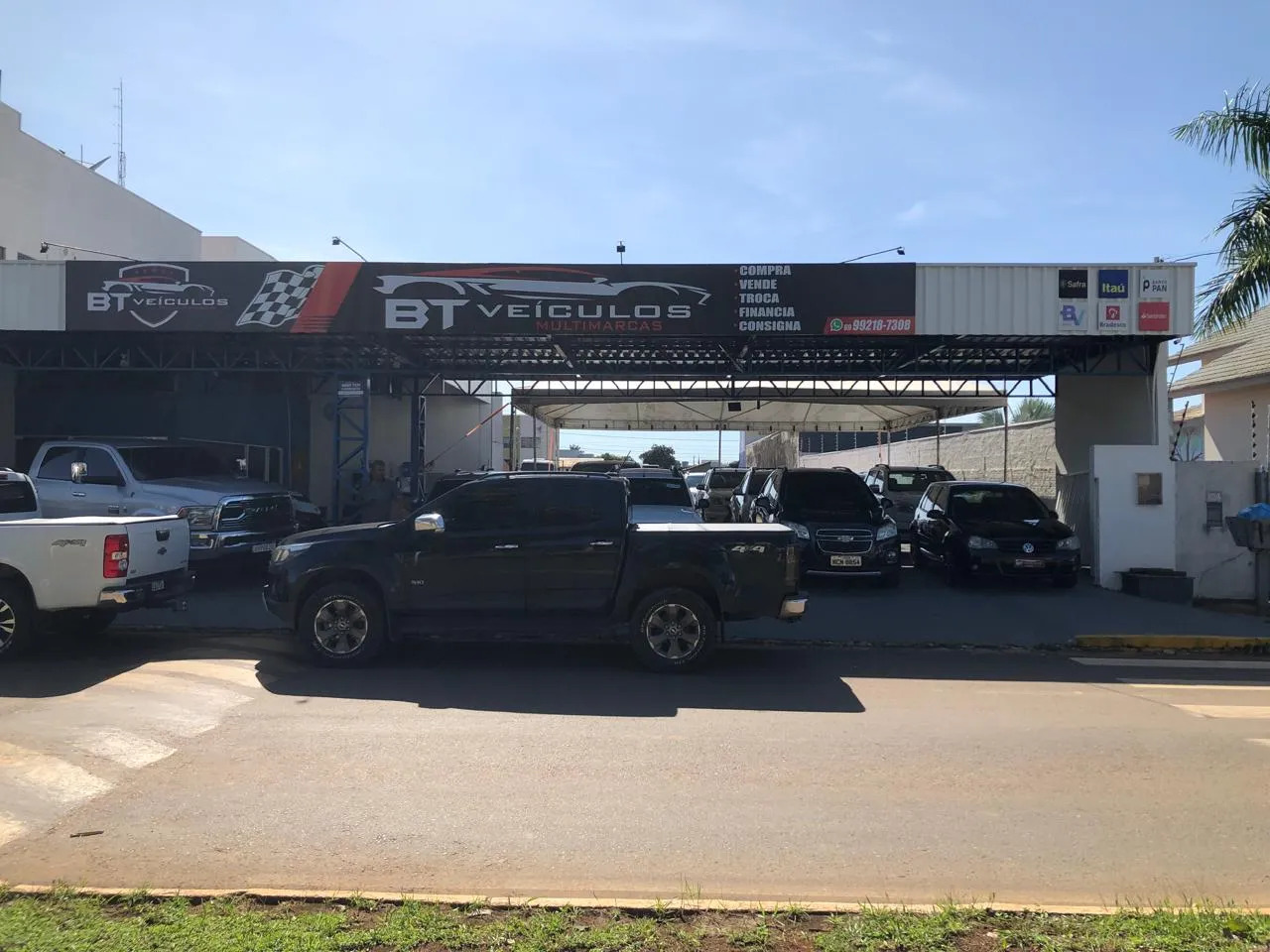 Fachada da loja BT VEICULOS MULTIMARCAS - Vilhena - RO