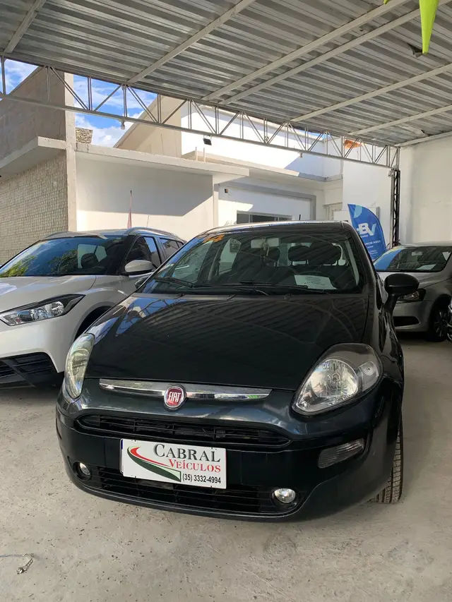 Carro Fiat Punto 2014 Attractive 1.4 (Flex)